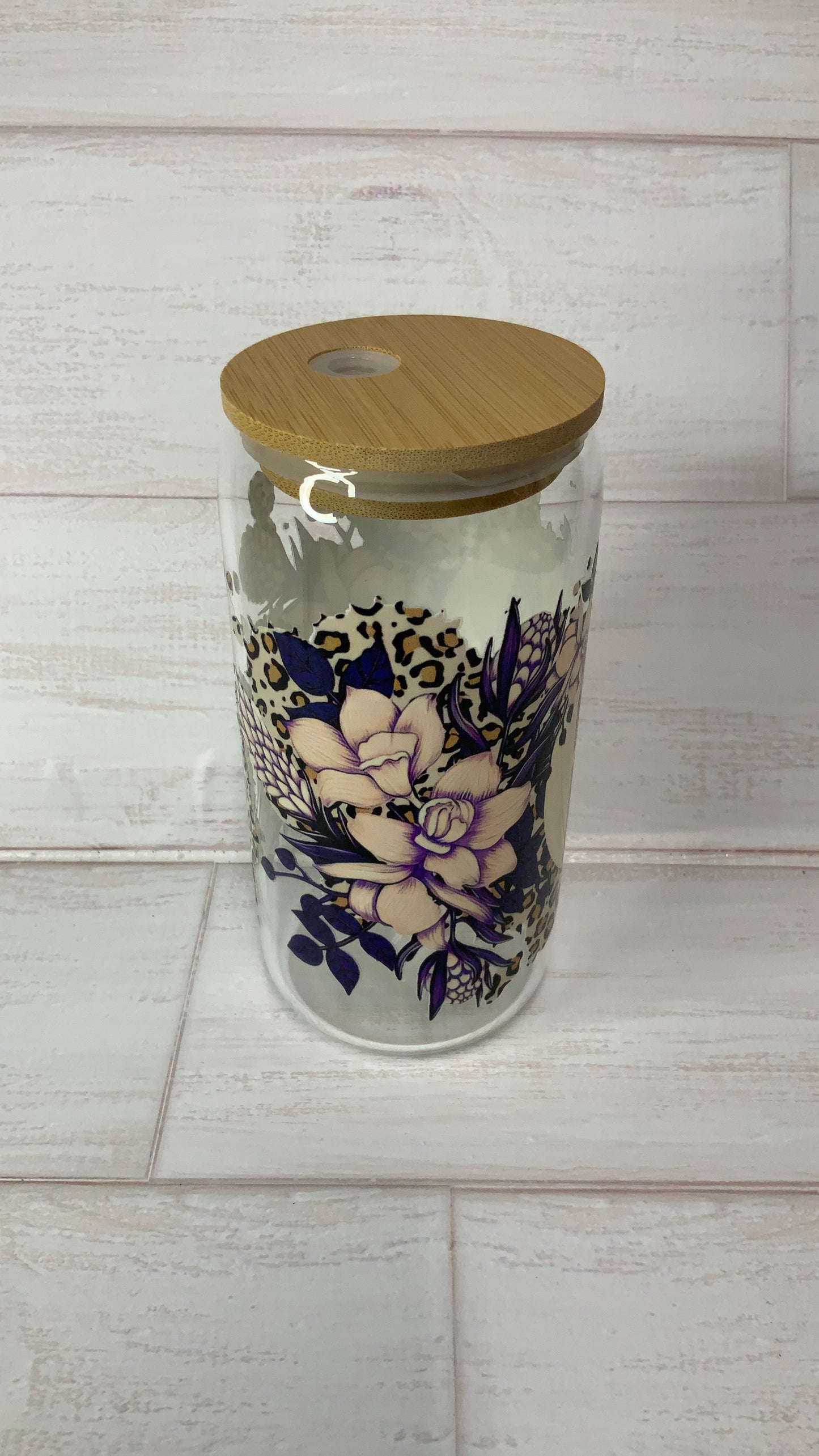 Mama wrap on glass can