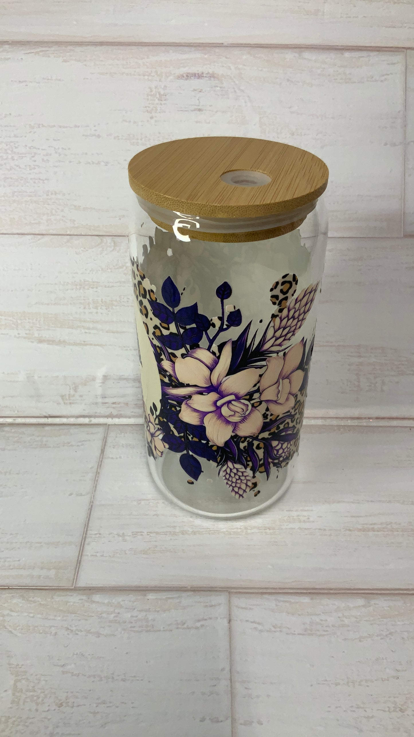 Mama wrap on glass can